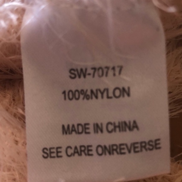 NWT Baby Pink Fuzzy Collared Sweater - Picture 4 of 4